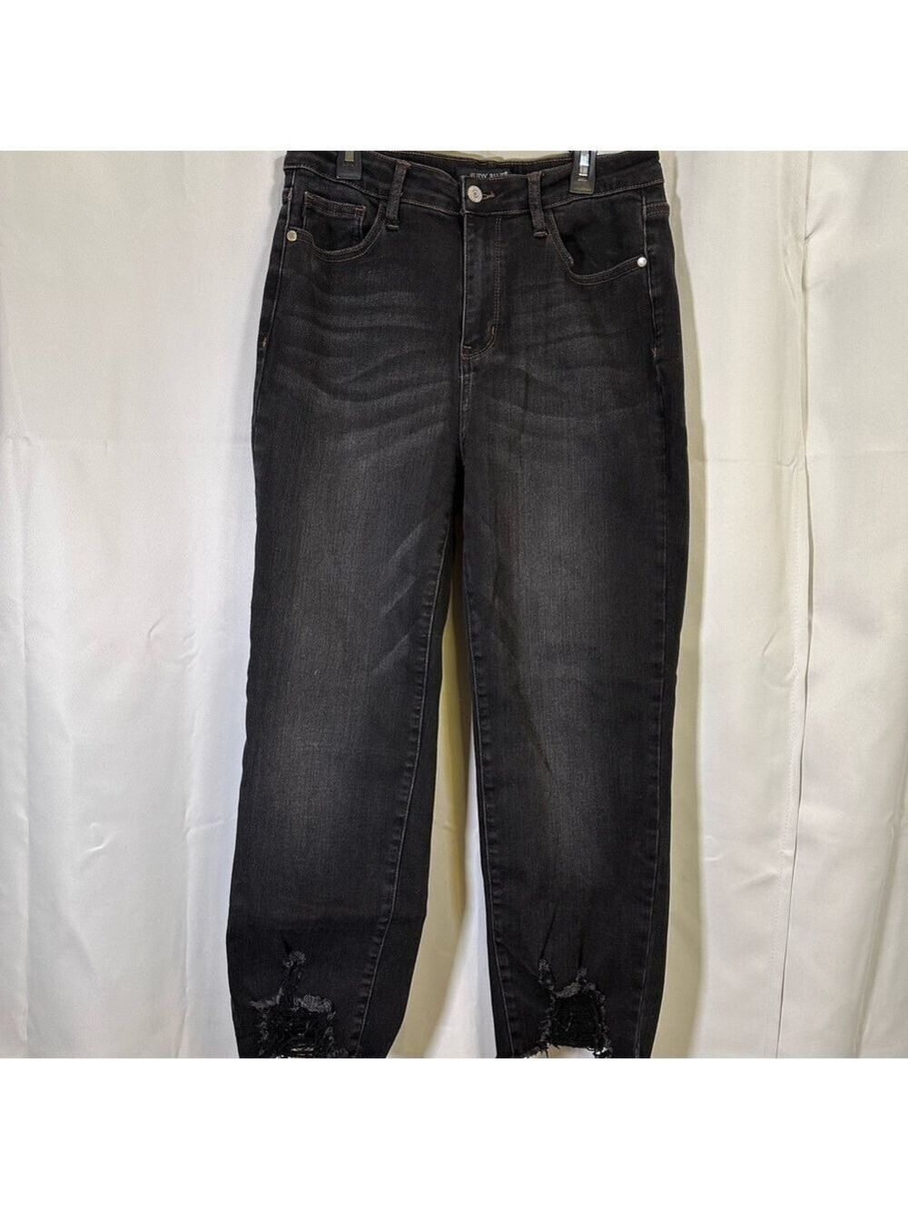 Judy Blue Women's Black Distressed Cropped Jeans